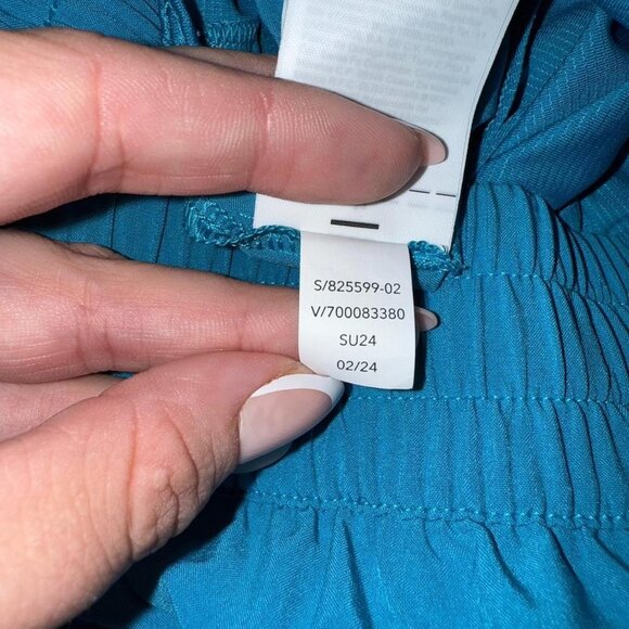 Athleta Blue Shorts With Built in Lining - Picture 3 of 5